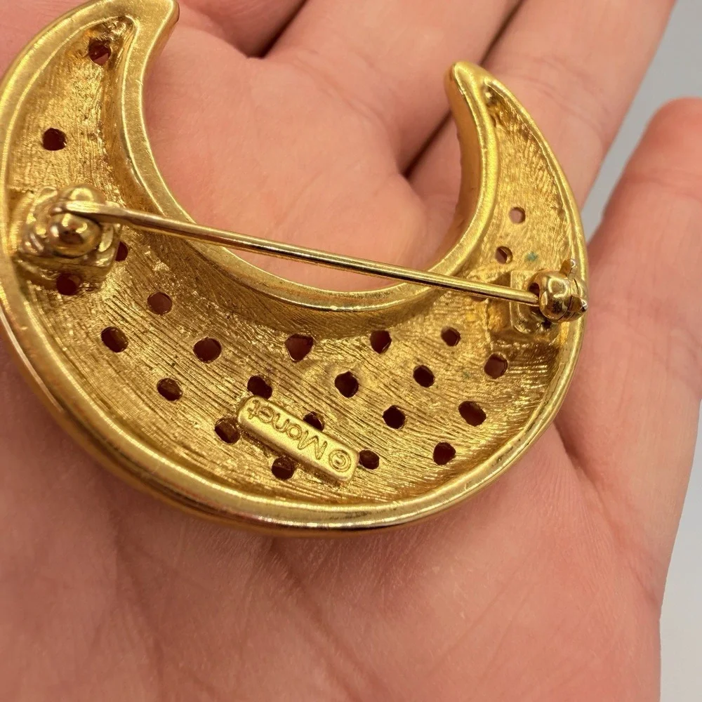 Monet Brooch Moon Celestial Gold Tone Rhinestone Vintage OS Excellent Pin